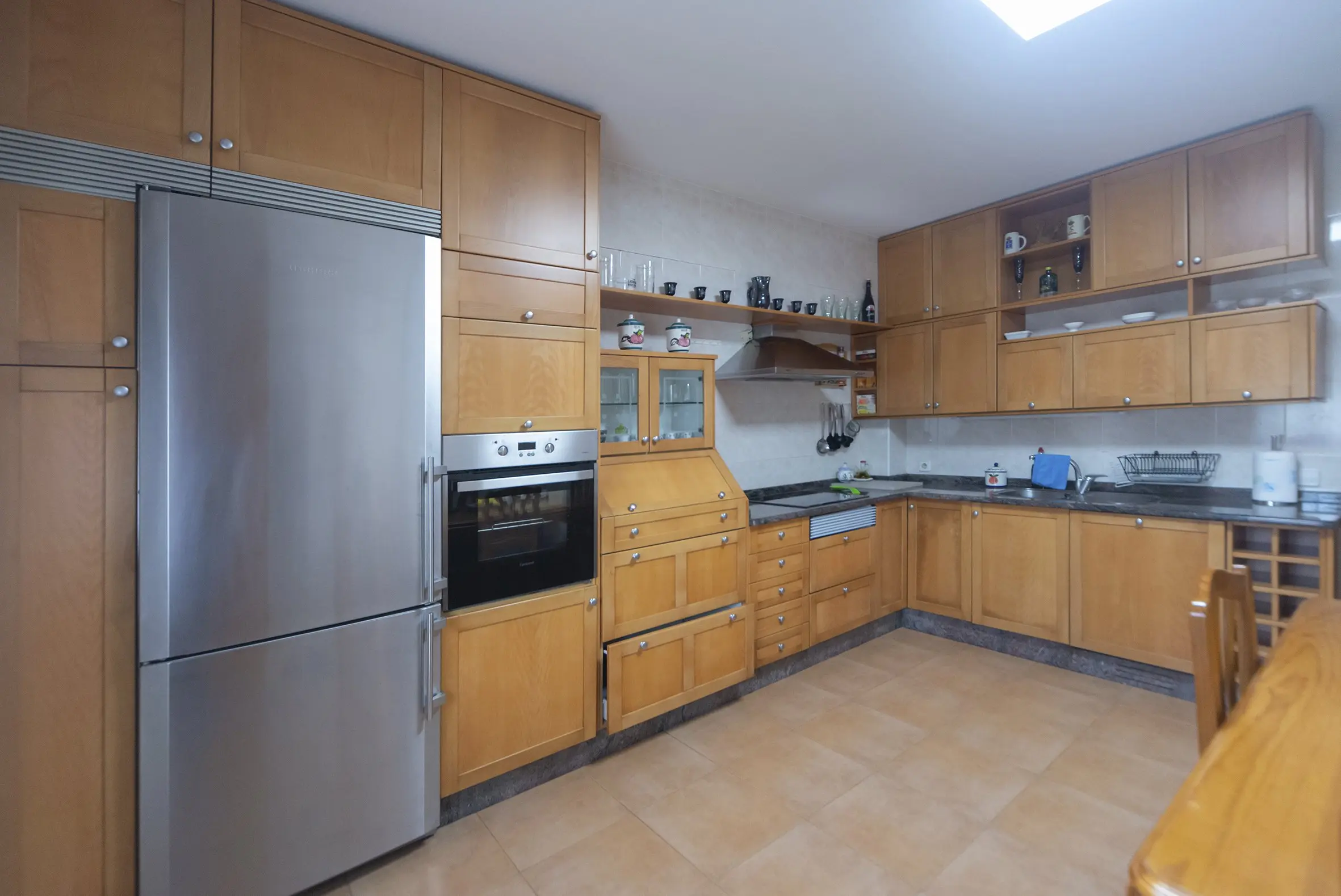 Cocina completamente equipada